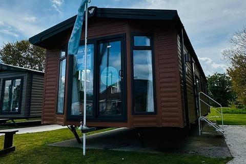 3 bedroom holiday park home for sale, Hubbert's Bridge, Boston, Lincolnshire PE20