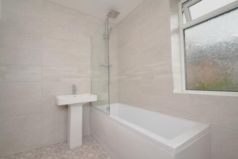 3 bedroom terraced house to rent, Parkfield Street, Manchester M14