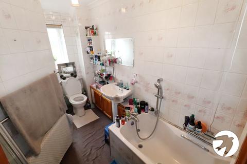 8 Streamway, Belvedere, DA17 6ND
