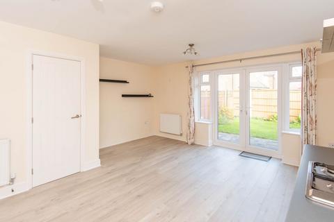 63 Boythorpe Crescent, Chesterfield, S40 2NX