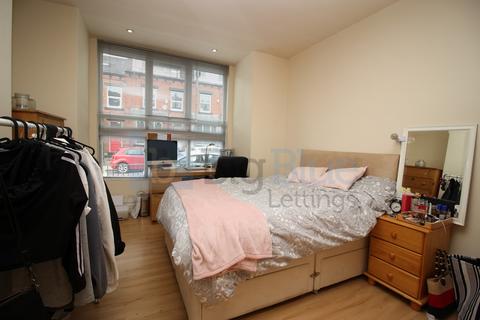 7 bedroom terraced house to rent, 47 Chestnut Avenue, Hyde Park, Leeds LS6