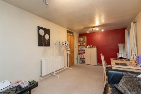 2 bedroom flat to rent, Seymour Close, Birmingham B29