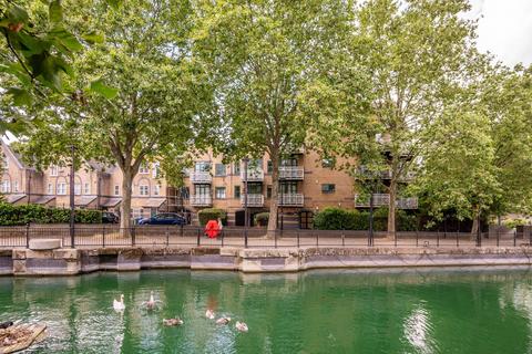 2 bedroom flat to rent, Eleanor Close, Canada Water, London, SE16