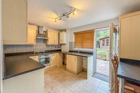 1 Hampton Court, Hockley, SS5 4XE