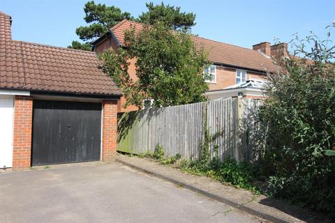26 The Murreys, Ashtead, KT21 2LU