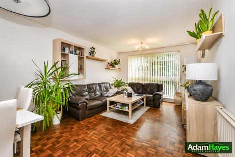 2 bedroom apartment for sale, High Road, London N20