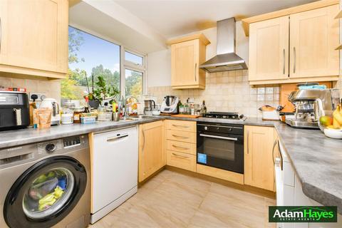 2 bedroom apartment for sale, High Road, London N20