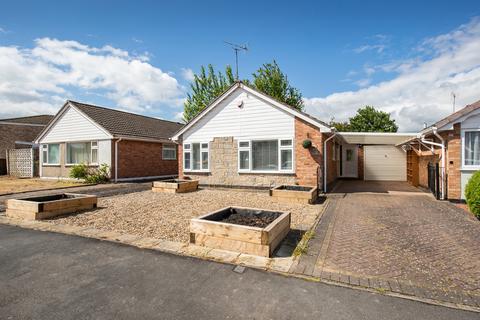 3 bedroom detached bungalow for sale, The Green, Castle Donington DE74