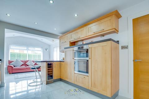 2 Blenheim Close, Dinnington, Sheffield, S25 2XR