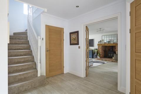 4 bedroom detached house for sale, Kennett Park Close, Newmarket CB8