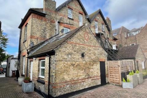 9c Manor Road, Wallington, SM6 0BW