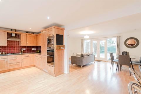 4 bedroom terraced house for sale, Balgreen Avenue, Edinburgh