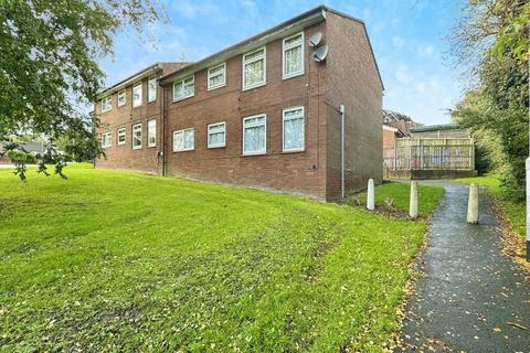 2 bedroom ground floor flat for sale, Coal Hill Green, Leeds LS13