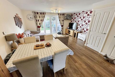 3 bedroom terraced house for sale, Valerian Gardens, Soham