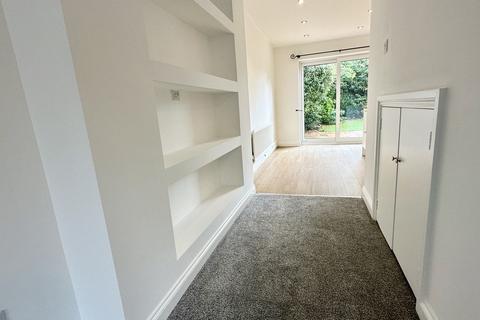 7 Elm Drive, Brackley, NN13 6ES