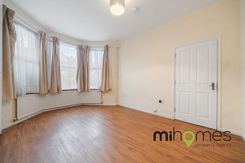 3 bedroom terraced house for sale, Willingdon Road, N22