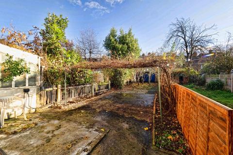 50 Willingdon Road, London, N22 6SD
