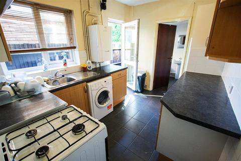 4 bedroom house to rent, Heeley Road, Birmingham B29