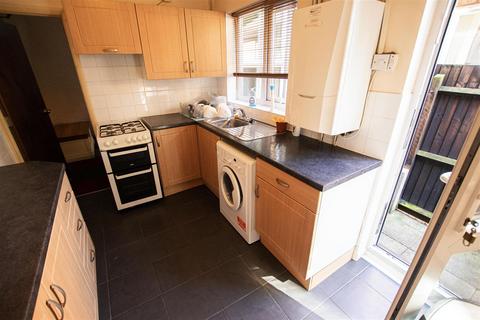 4 bedroom house to rent, Heeley Road, Birmingham B29