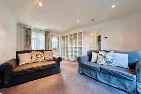 undefined, Ivy House Road, Uxbridge UB10