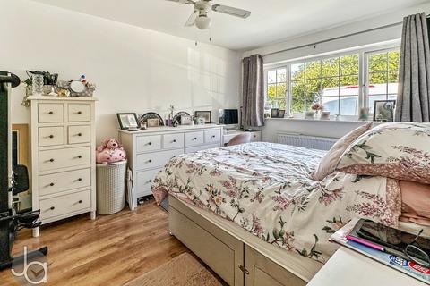 6 Glebe Close, Wix, Manningtree, CO11 2SD