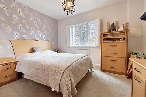 3 Gemmell Close, Purley, CR8 4HP