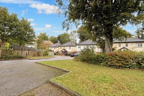 3 Gemmell Close, Purley, CR8 4HP