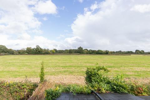 2 bedroom terraced house for sale, Middle Street, Brockham