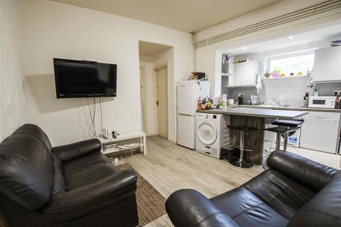 5 bedroom house to rent, Lime Avenue Dawlish Road, Birmingham B29