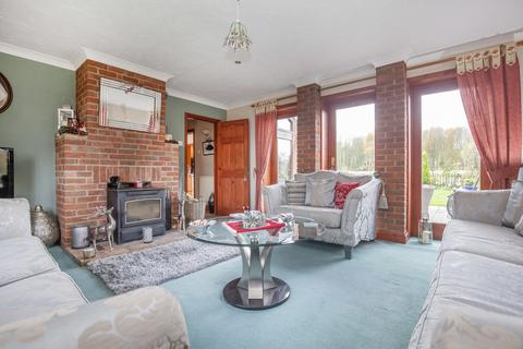 4 bedroom detached house for sale, Gateley Road, Brisley