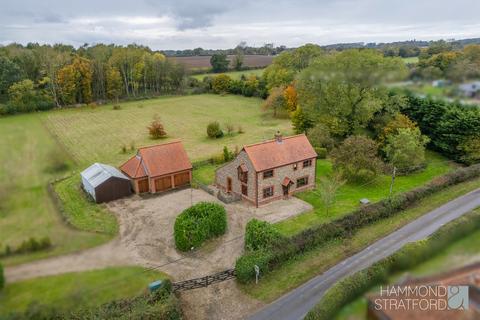 4 bedroom detached house for sale, Gateley Road, Brisley