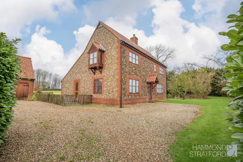 4 bedroom detached house for sale, Gateley Road, Brisley