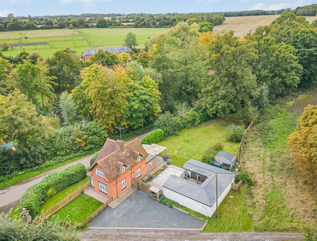 Cowlinge CB8 3 bed detached house - £545,000
