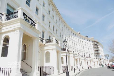 1 bedroom apartment to rent, Adelaide Crescent Hove BN3