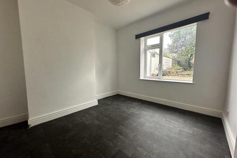 4 bedroom terraced house to rent, Ridgeway Parade, Bristol