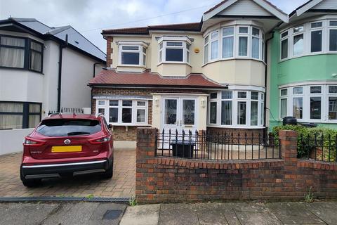 5 bedroom semi-detached house for sale, Fowey Avenue, Redbridge