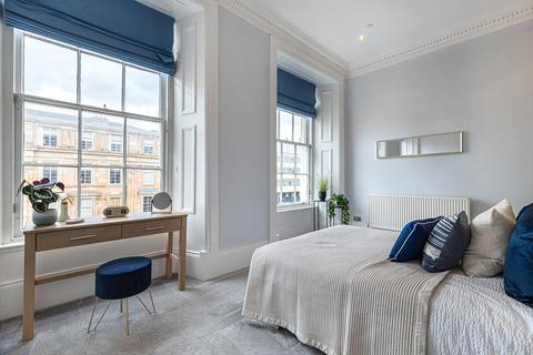 2/2, 1 Fitzroy Place, Glasgow, G3 7RH