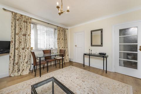 Studio for sale, Tavistock Court, Tavistock Square, London