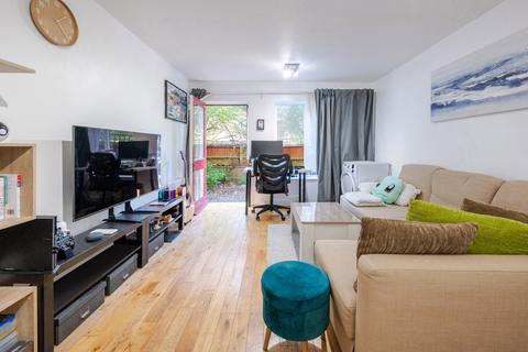 1 bedroom flat for sale, Baltic Court, Timber Pond Road, London