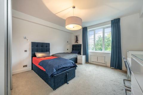 3 bedroom flat for sale, Heathway Court, West Heath Road, Hampstead, London