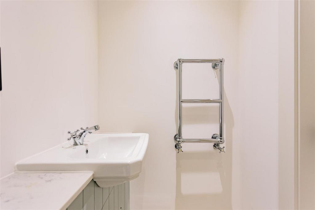 MB number 19 fonthill mews 30.jpg