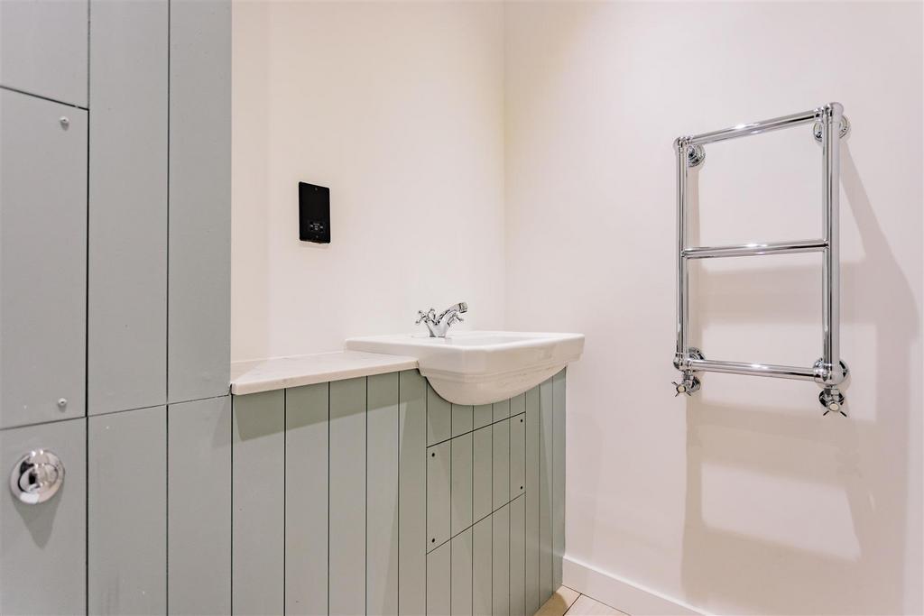 MB number 19 fonthill mews 31.jpg