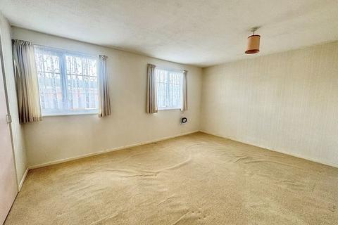 1 Airedale Way, Grimsby, DN31 1XL