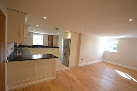 3 bedroom barn conversion to rent, Parr Lane, Chorley PR7