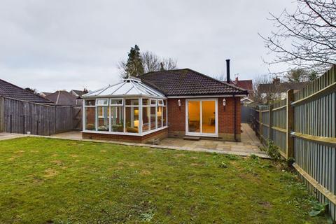 2 bedroom detached bungalow for sale, The Street, Ewhurst