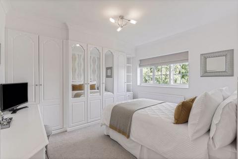 45 Monterey Close, Bexley, DA5 2BX