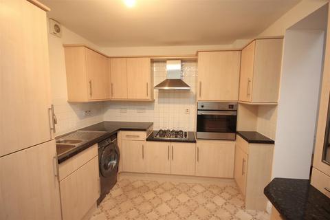 3 bedroom duplex to rent, Lime Grove, Rushden NN10