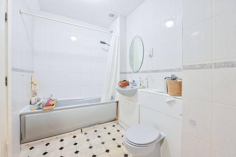 2 bedroom flat to rent, Eleanor Close, Canada Water, London, SE16