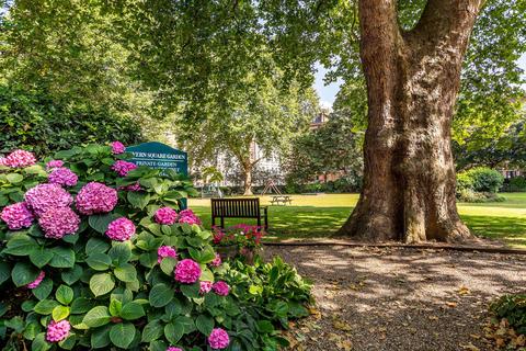 1 bedroom flat to rent, Nevern Square, Earls Court, London, SW5