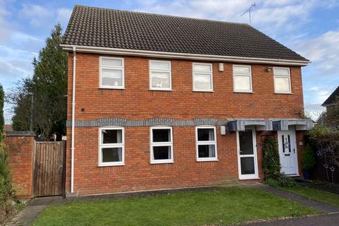 2 bedroom maisonette to rent, The Nurseries, Eaton Bray